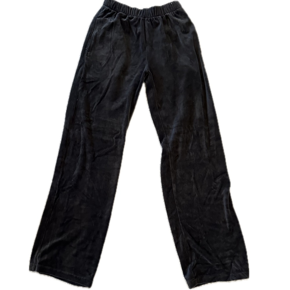 Brandy Melville - Anastasia velvet sweatpants - never worn.
